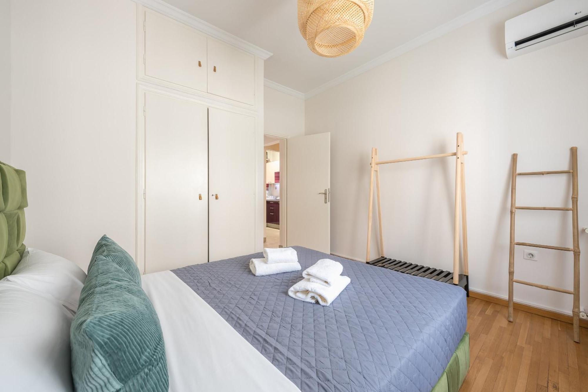 Apartament Stylish 2 Bd Urban Retreat Near Panormou Metro Ateny Zewnętrze zdjęcie